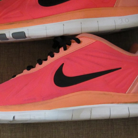 Nike Free TR Luxe Tech Size 10 - Picture 4 of 16